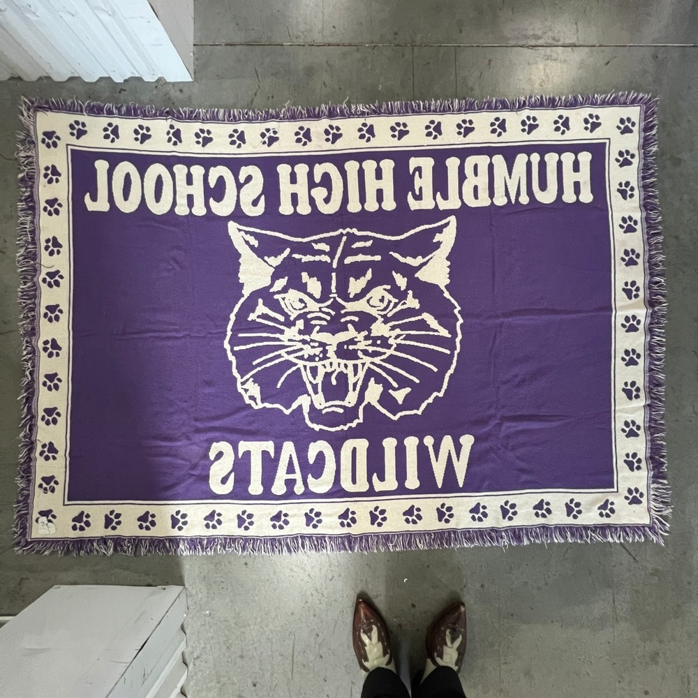 VTG Humble High School‎ Wildcats Athletics Throw Blanket Purple White Fringe USA - Picture 6 of 8